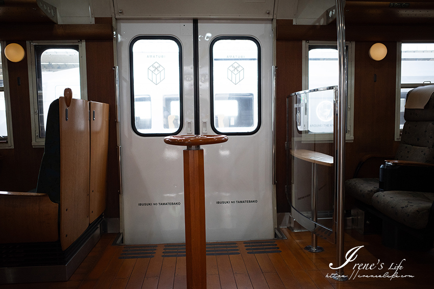 南九州鹿兒島必搭觀光列車｜指宿玉手箱號內空間設計、紀念品、海景座位分享
