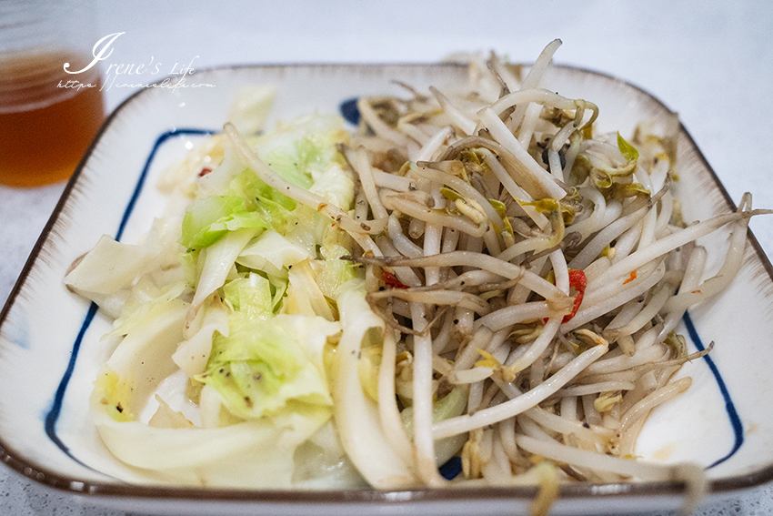 三重素食鐵板燒｜只能現場排隊不能預約，內用白飯、熱湯、飲料、甜點無限供應