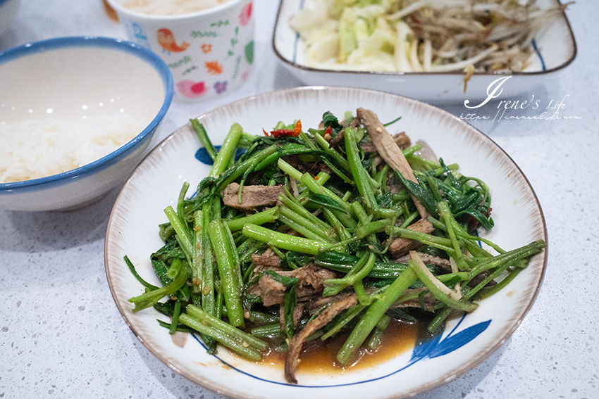 三重素食鐵板燒｜只能現場排隊不能預約，內用白飯、熱湯、飲料、甜點無限供應