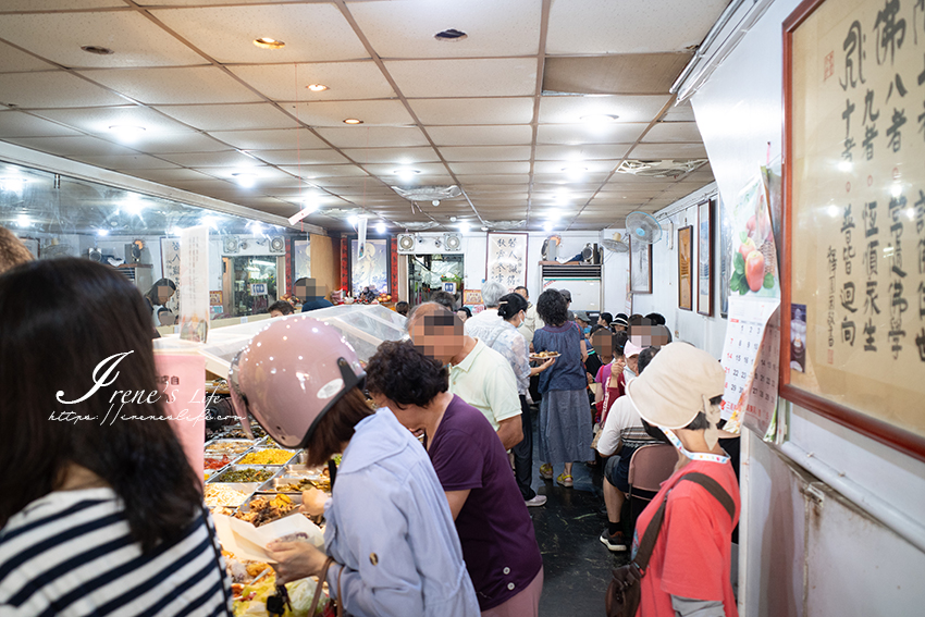 石牌超狂150元素食自助餐吃到飽，小孩只要60元，超過40道豐富菜色隨意夾，不用擔心價格