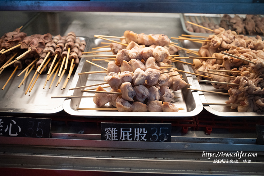 台式串烤準烤生 BBQ，一串25元起，內用乾淨涼爽，小酌小聚吃宵夜的好地方