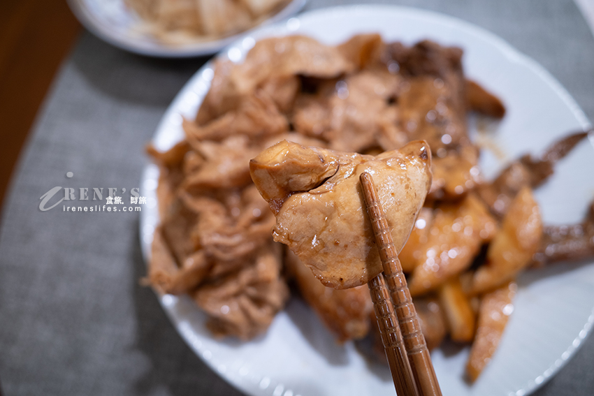 蘆洲現點現做的雪釀餅，來自江西的美味小吃，滷味也很好吃，現在還有孜然烤串