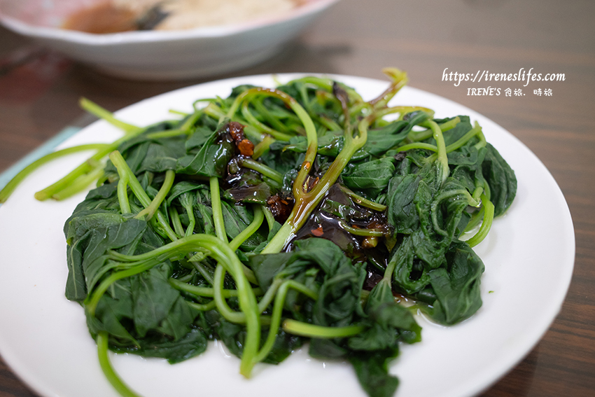 淡水素食小吃推薦｜臭香四溢的清蒸臭豆腐、臭豆腐拉麵、番茄燉飯、蘿勒燉飯、白玉湯包