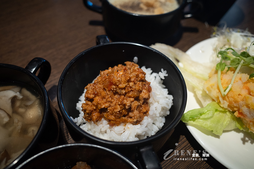 沙鹿平價牛排吃到飽！現做現烤披薩、炸物、牛筋湯、紅酒燉牛肉、義大利麵全都吃到飽