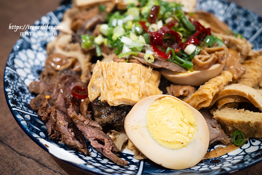 延伸閱讀：東引快刀手插旗三重，酸菜滷肉飯、牛油麻醬麵、超強滷味、巨無霸大貢丸，宵夜場也沒問題