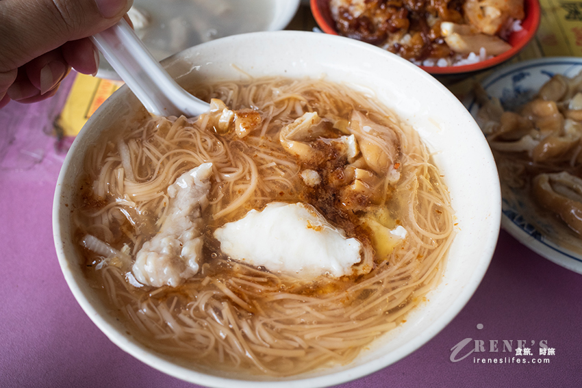 早起的鳥兒有飯吃，在地人才知道的三重隱藏版好吃魯肉飯，內用還有免費紅茶喝到飽