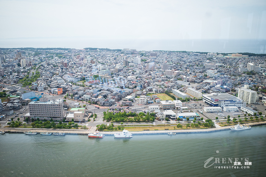 新潟免門票無料景點，31層樓的朱鷺展覽館展望室免費參觀！新潟美景盡收眼底