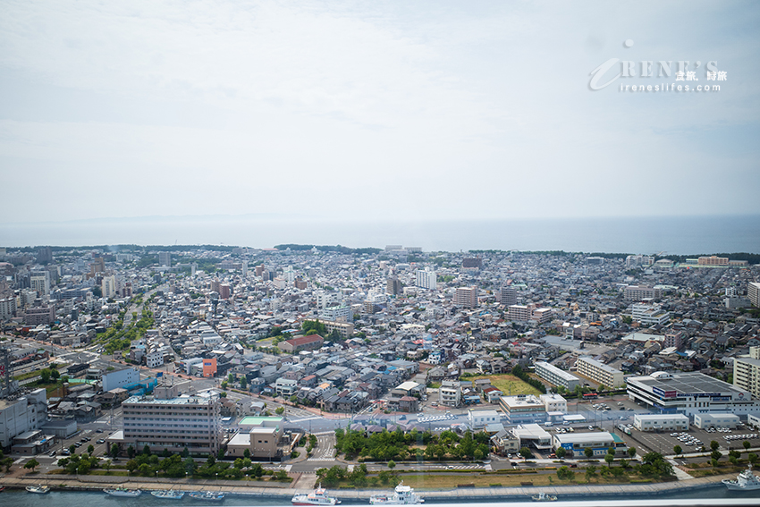 新潟免門票無料景點，31層樓的朱鷺展覽館展望室免費參觀！新潟美景盡收眼底