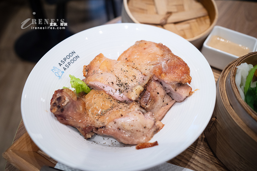 新莊宏匯廣場餐廳｜結合咖啡與紅蔘的咖啡店，戴羊角帽的蒸籠吐司可愛到爆！