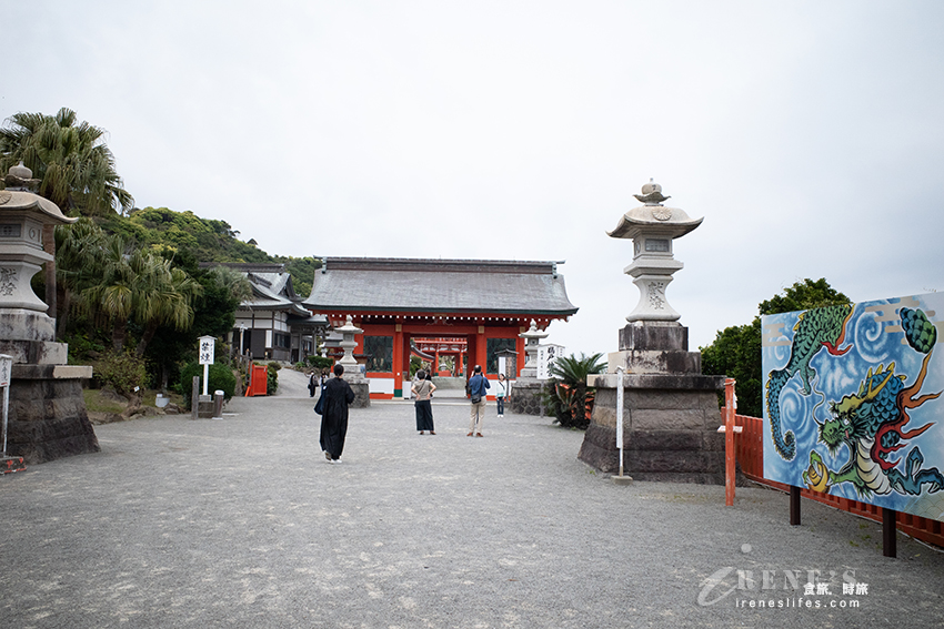 位於海岸旁的海蝕洞內充滿能量的鵜戶神宮，一定要挑戰「投擲運玉」讓願望成真