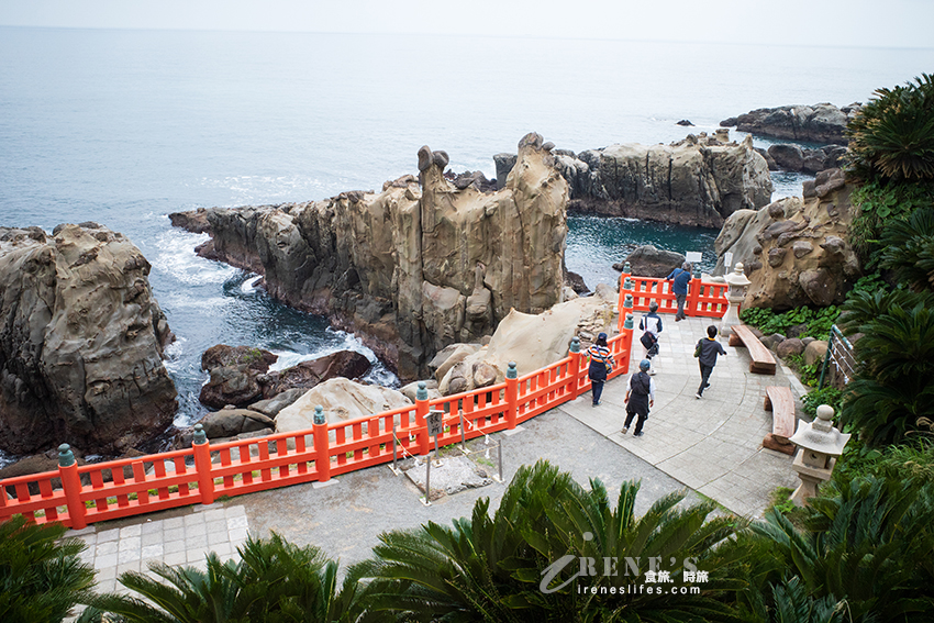 位於海岸旁的海蝕洞內充滿能量的鵜戶神宮，一定要挑戰「投擲運玉」讓願望成真