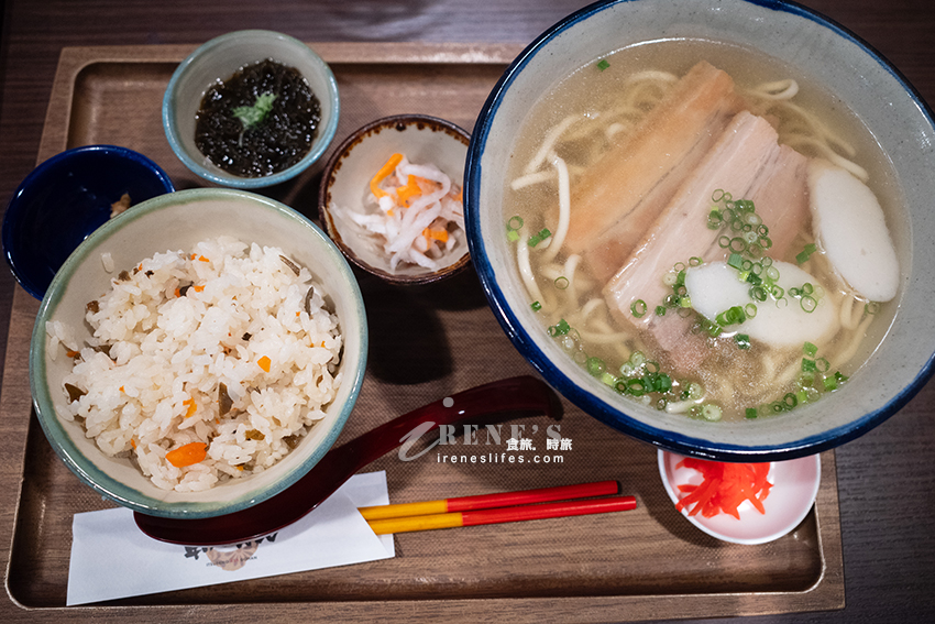 沖繩國際通上推薦隨時可吃早餐店，塔可飯、沖繩麵、雜炊粥都有，內用還有飲料無限供應 @Irene&#039;s 食旅．時旅