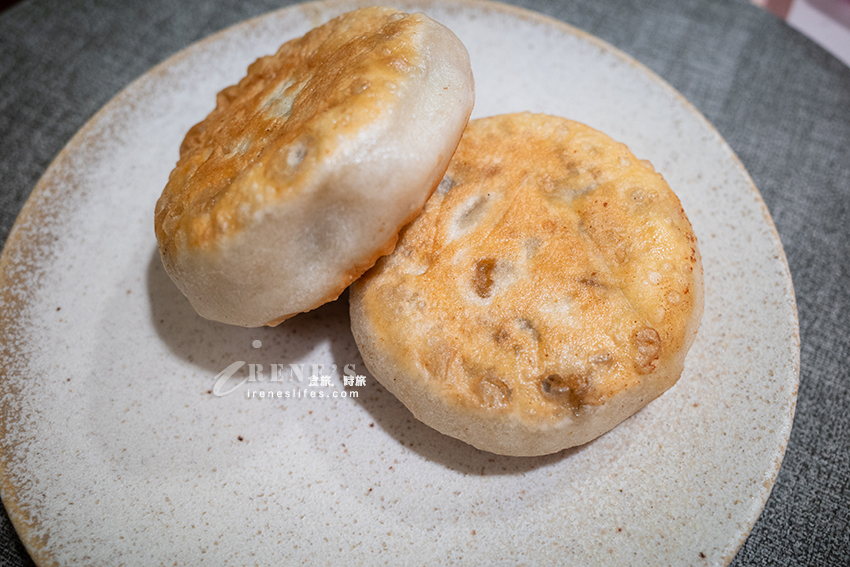 太平市場內沒招牌的排隊美食，一週只賣兩天的韭菜盒子、餡餅，韭菜盒超巨皮薄爆餡