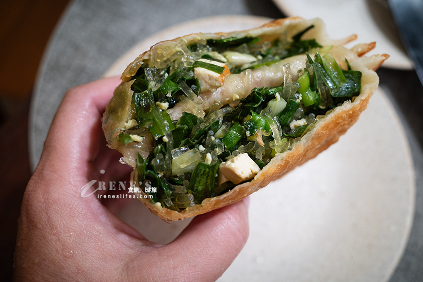 太平市場內沒招牌的排隊美食，一週只賣兩天的韭菜盒子、餡餅，韭菜盒超巨皮薄爆餡