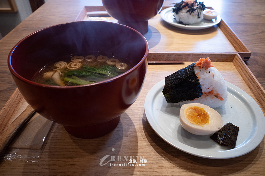 淺草日式早餐推薦，還沒開門就大排長龍！味噌湯配飯糰的傳統吃法，美味又滿足